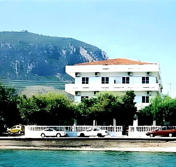 Dimitropoulos Apartments